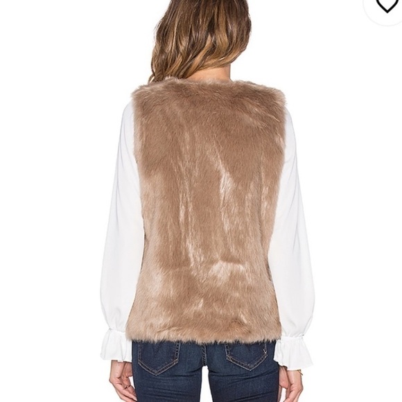 Joie Nimoy Faux Fur Vest in Deep Mushroom Taupe Size Medium Winter Fall Cozy - Picture 3 of 11